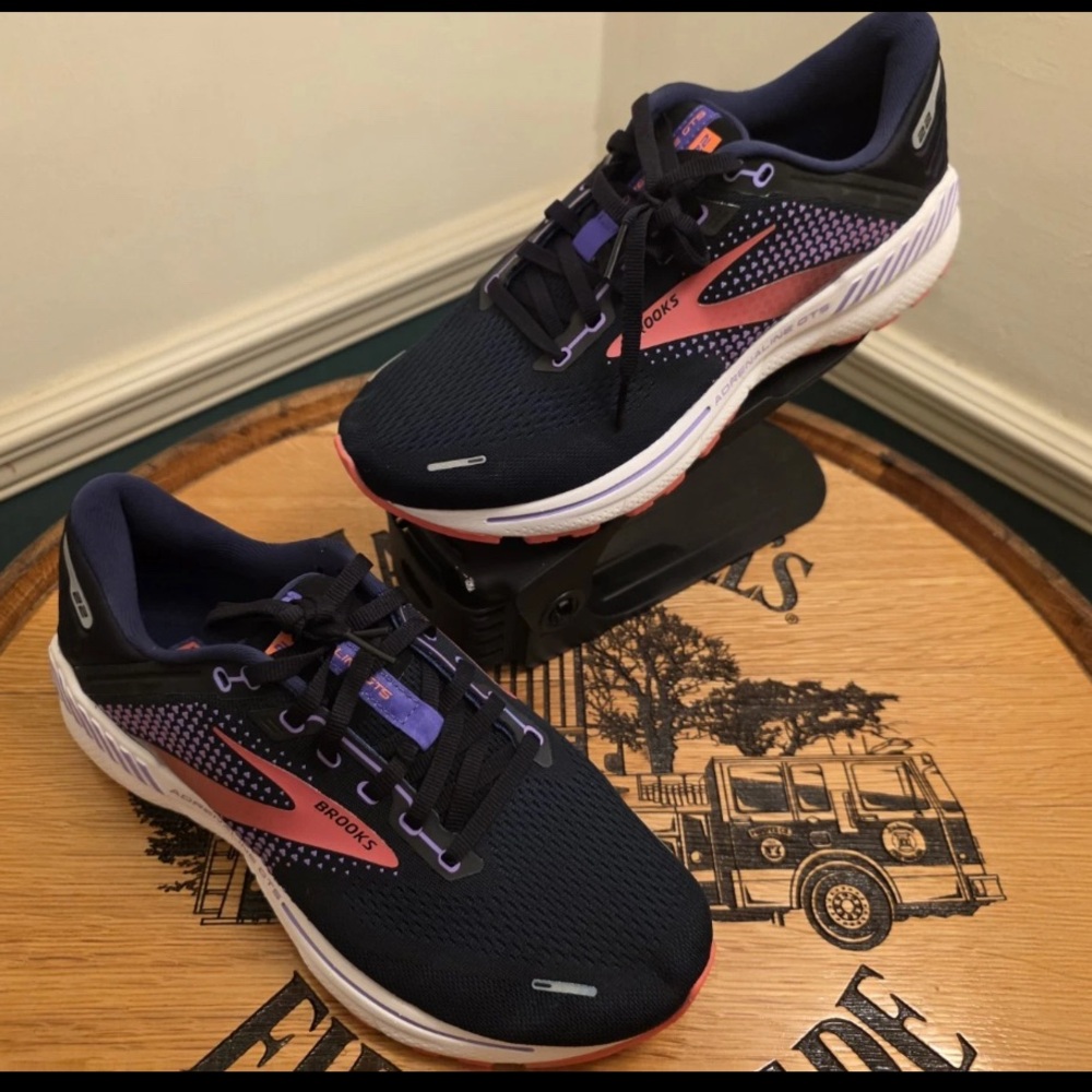 Brooks Adrenaline GTS 22 Women’s Size 10.0 D Road Running Shoes 1203531D080 New